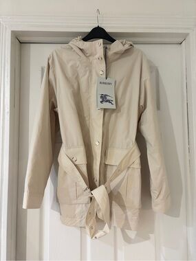 Burberry Light Cream Hooded Trench Jacket us8 new